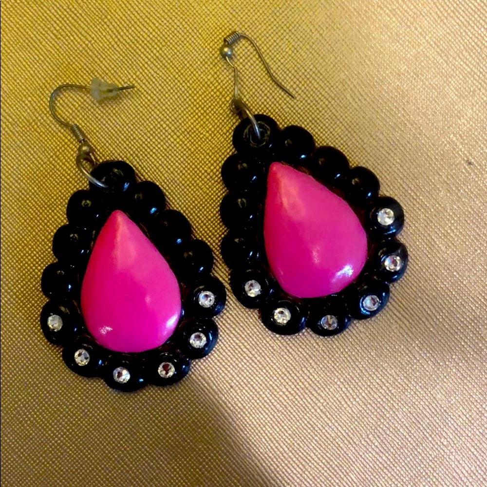 Giddy Up Galmour earrings
